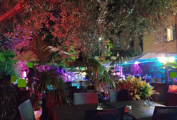 locale commerciale in vendita a Peschiera Borromeo
