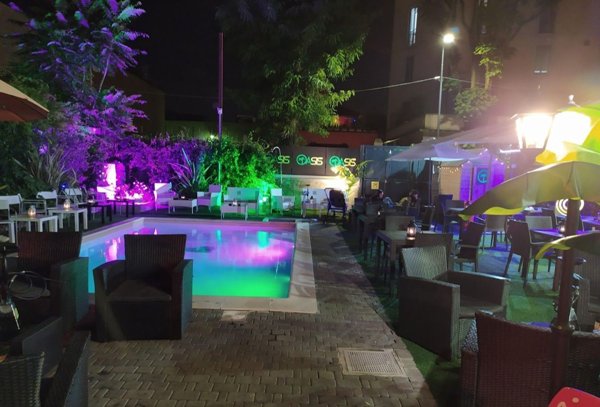 locale commerciale in vendita a Peschiera Borromeo