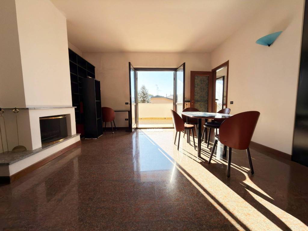 appartamento in vendita a Peschiera Borromeo in zona Bellaria