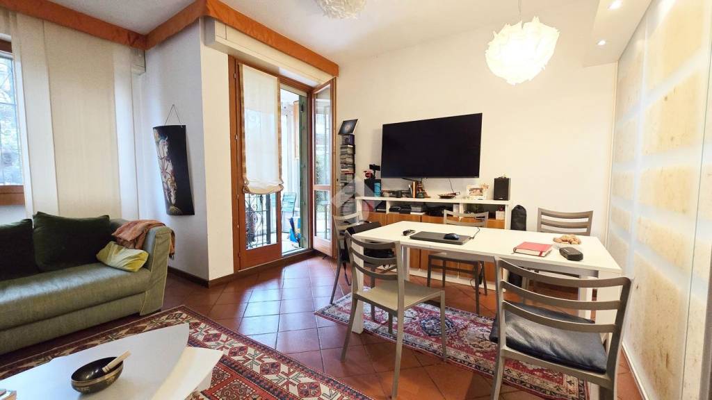 appartamento in vendita a Peschiera Borromeo in zona Linate