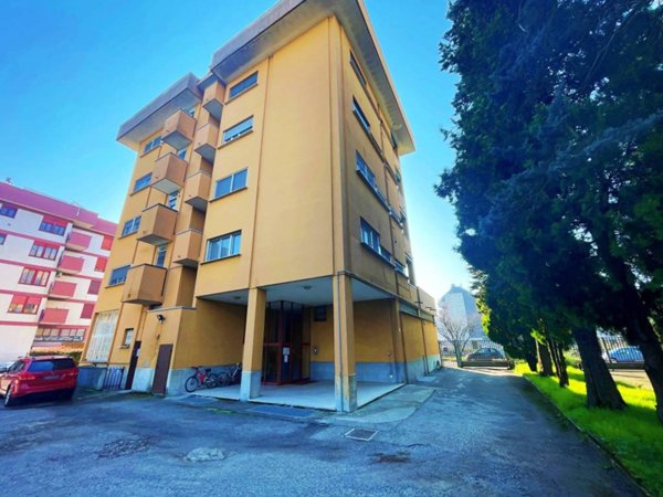 appartamento in vendita a Peschiera Borromeo in zona Bettola