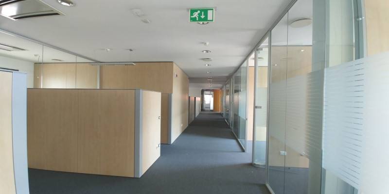 ufficio in vendita a Peschiera Borromeo in zona Linate