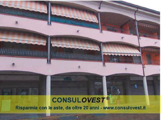 negozio in vendita a Peschiera Borromeo in zona Mezzate