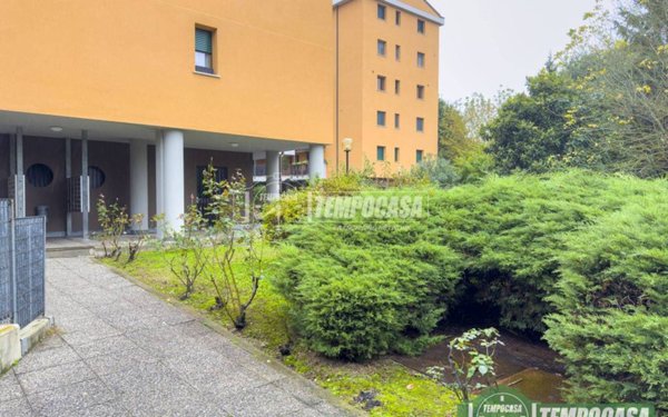 appartamento in vendita a Peschiera Borromeo in zona Bettola