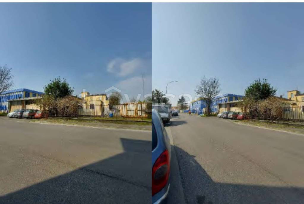 negozio in vendita a Peschiera Borromeo in zona Canzo