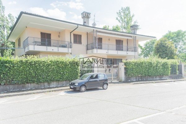 appartamento in vendita a Peschiera Borromeo in zona San Bovio