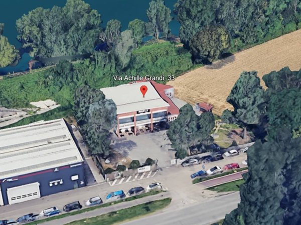 negozio in vendita a Peschiera Borromeo in zona Bettola