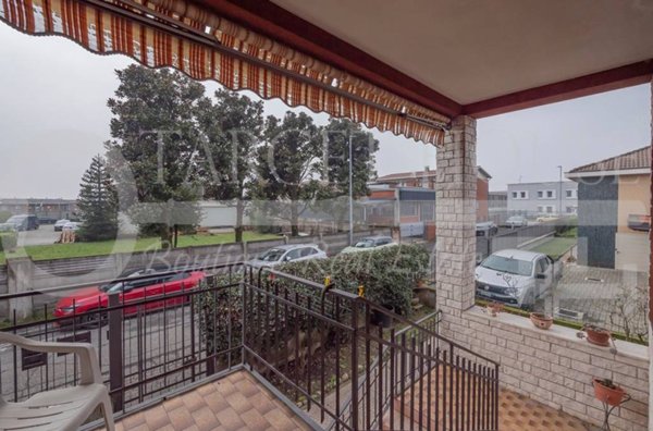 casa indipendente in vendita a Peschiera Borromeo