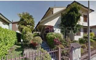 casa indipendente in vendita a Peschiera Borromeo in zona Bellaria