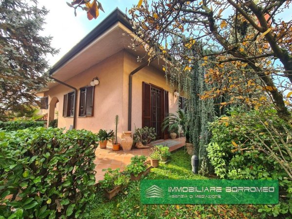 casa indipendente in vendita a Peschiera Borromeo in zona Bettola