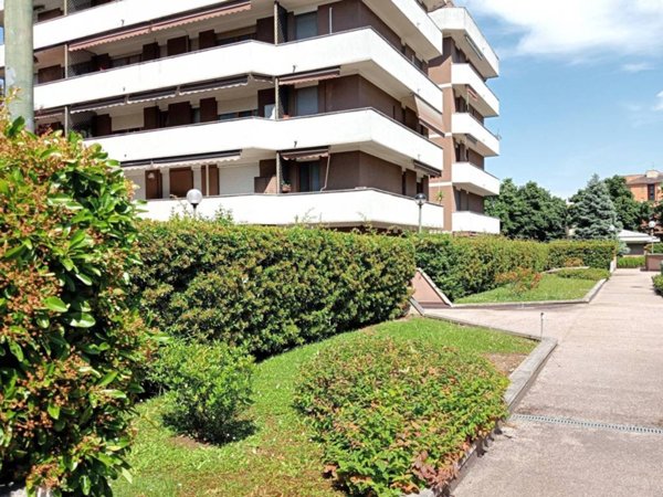 appartamento in vendita a Peschiera Borromeo in zona Bettola