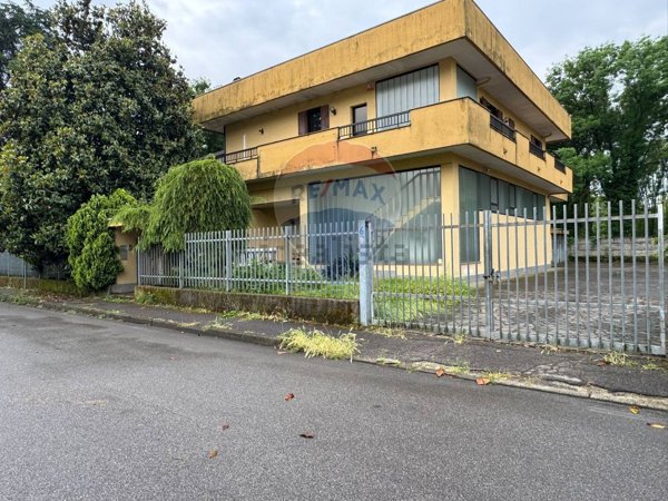 appartamento in vendita a Peschiera Borromeo