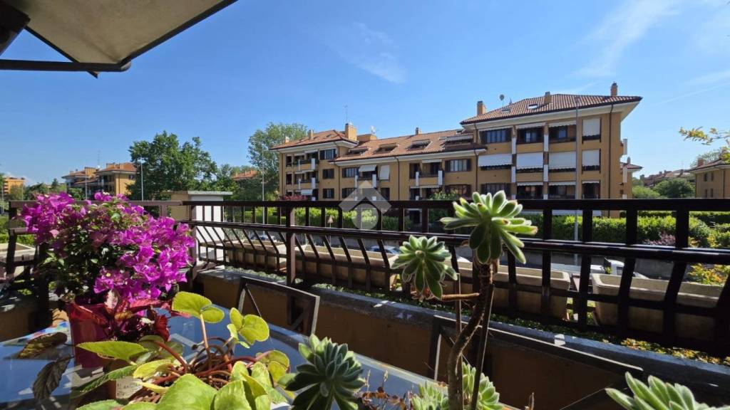 appartamento in vendita a Peschiera Borromeo in zona Linate