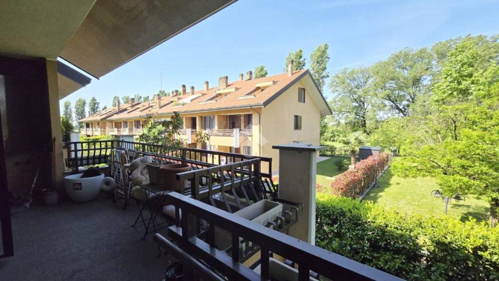 appartamento in vendita a Peschiera Borromeo in zona Linate