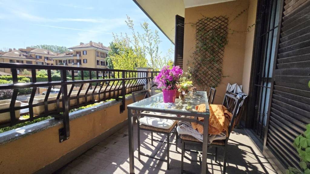 appartamento in vendita a Peschiera Borromeo in zona Linate