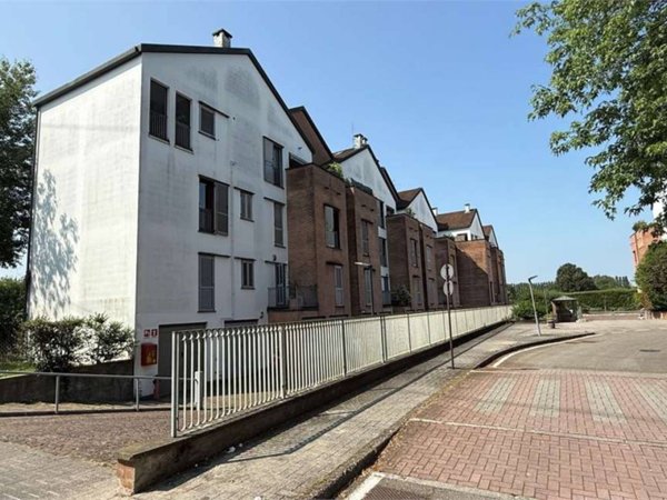 appartamento in vendita a Peschiera Borromeo in zona Bellaria