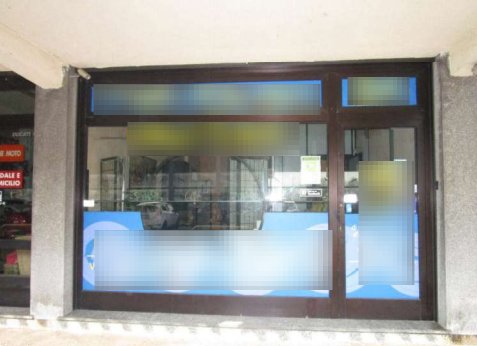 negozio in vendita a Peschiera Borromeo