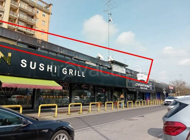locale commerciale in vendita a Peschiera Borromeo