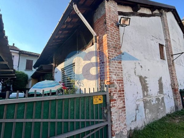 casa indipendente in vendita a Peschiera Borromeo in zona Bettola