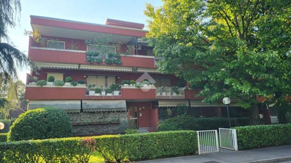 appartamento in vendita a Peschiera Borromeo in zona San Bovio