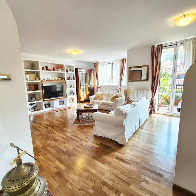 appartamento in vendita a Peschiera Borromeo in zona Linate