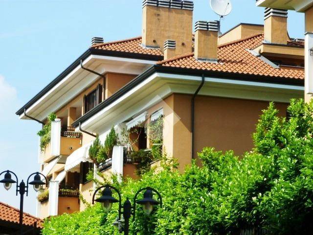 appartamento in vendita a Peschiera Borromeo in zona Linate