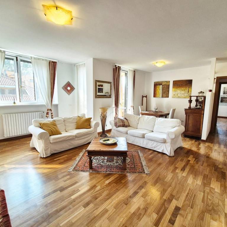 appartamento in vendita a Peschiera Borromeo in zona Linate