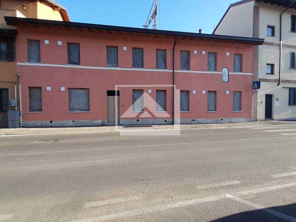 appartamento in vendita a Peschiera Borromeo in zona Bettola