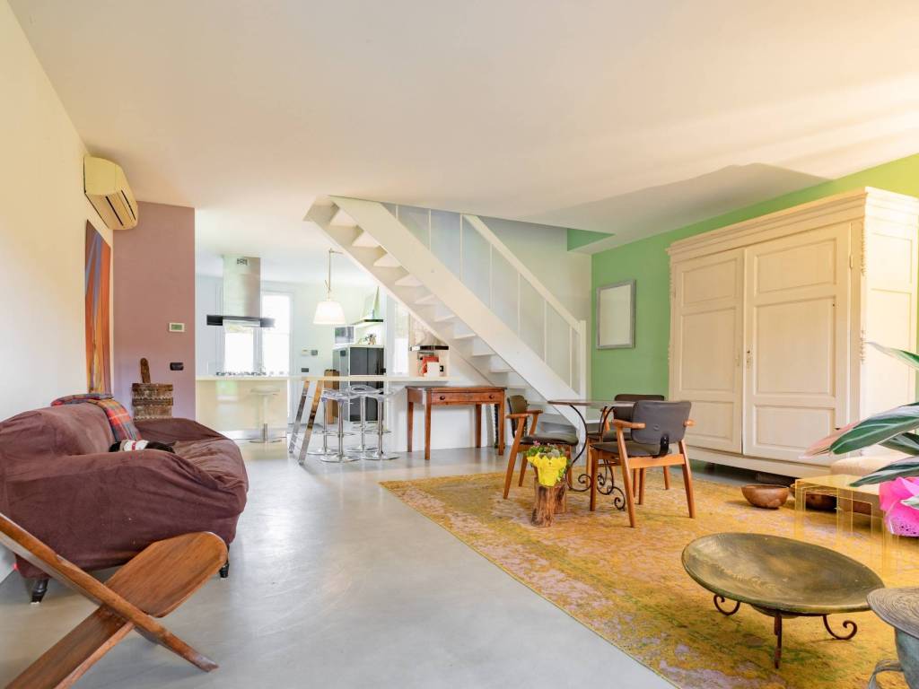 casa indipendente in vendita a Peschiera Borromeo