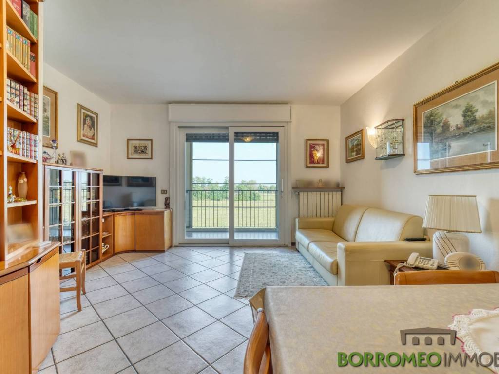 appartamento in vendita a Peschiera Borromeo in zona Mezzate