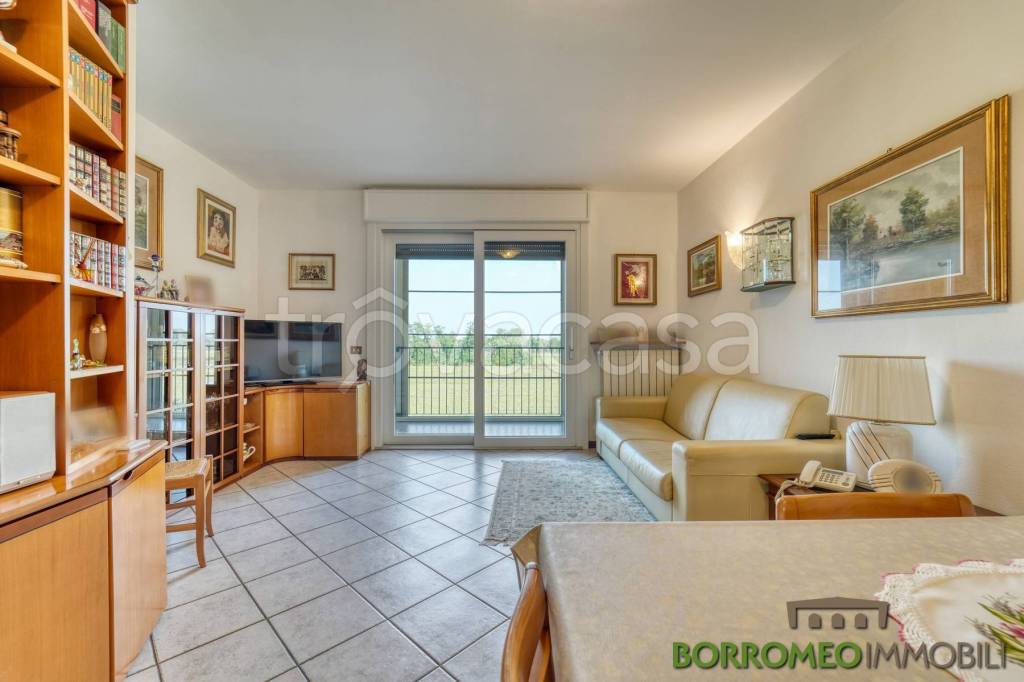 appartamento in vendita a Peschiera Borromeo in zona Mezzate