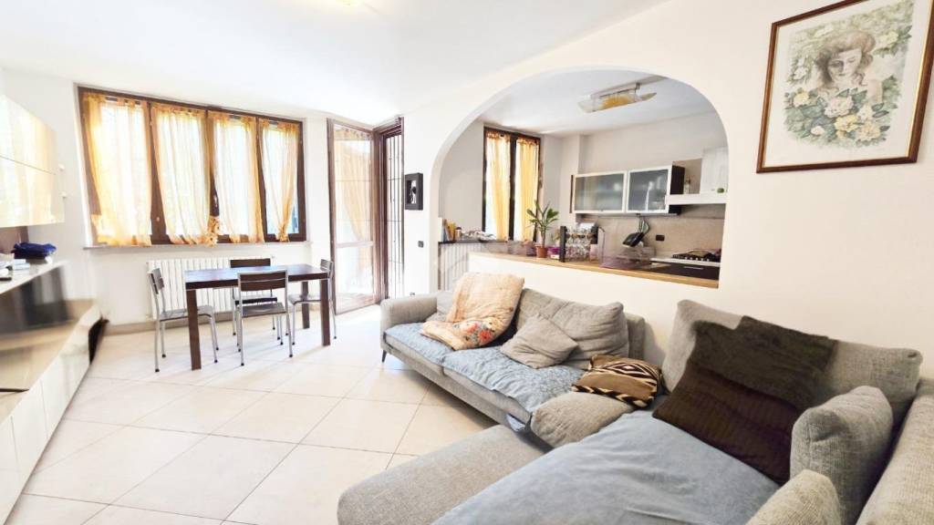 appartamento in vendita a Peschiera Borromeo in zona San Bovio