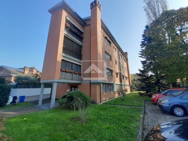 appartamento in vendita a Peschiera Borromeo in zona Bettola