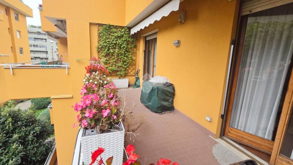 appartamento in vendita a Peschiera Borromeo in zona San Bovio