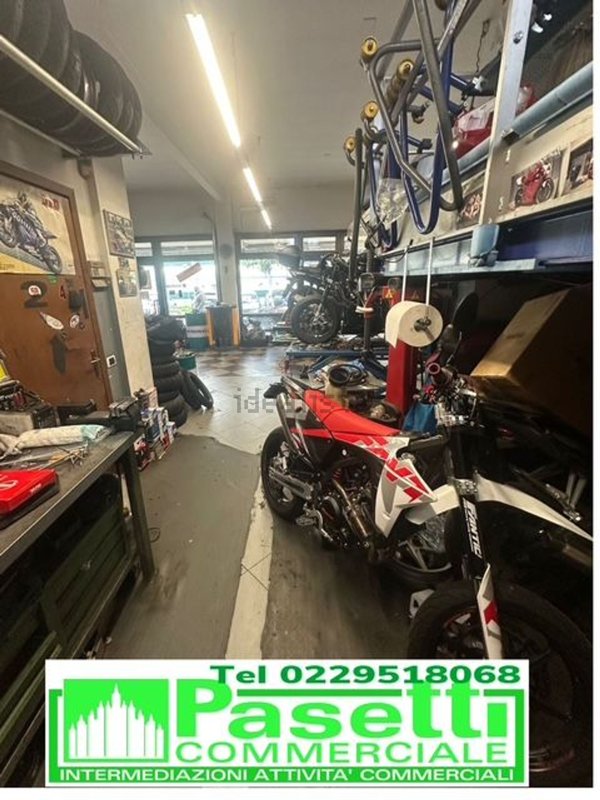 negozio in vendita a Peschiera Borromeo