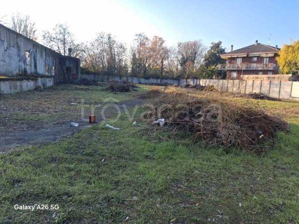 terreno edificabile in vendita a Peschiera Borromeo