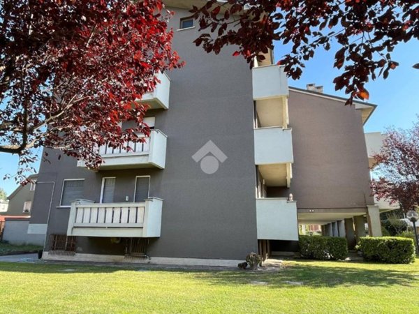 appartamento in vendita a Peschiera Borromeo in zona Bettola