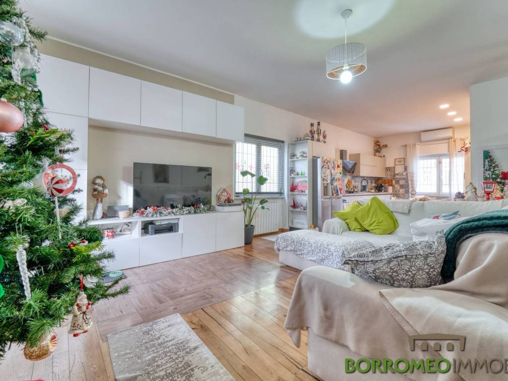 casa indipendente in vendita a Peschiera Borromeo in zona Bettola