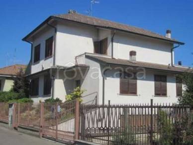 casa indipendente in vendita a Peschiera Borromeo in zona Bellaria