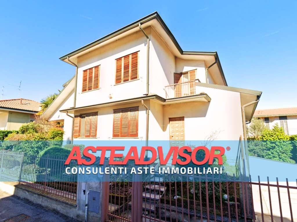 casa indipendente in vendita a Peschiera Borromeo in zona Bellaria