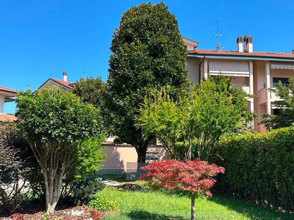 appartamento in vendita a Peschiera Borromeo in zona Canzo