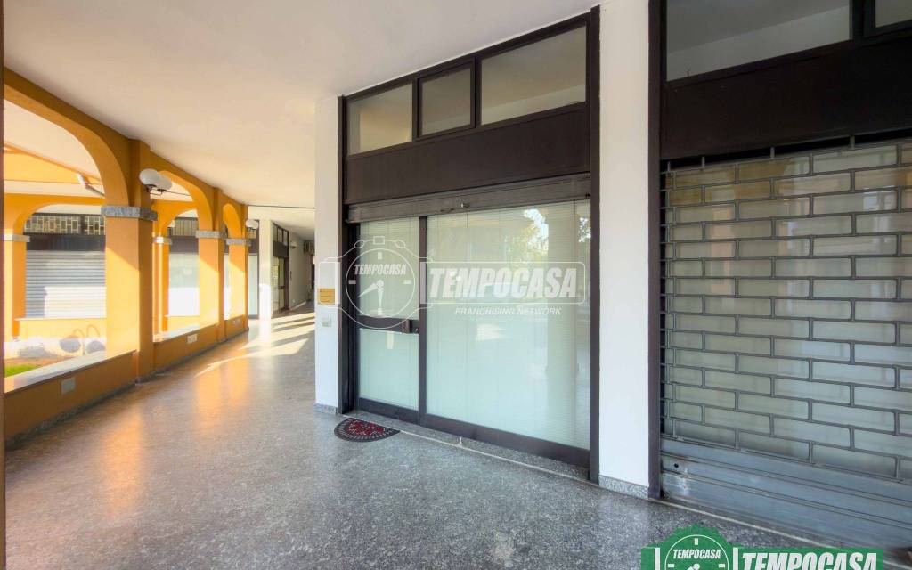 ufficio in vendita a Peschiera Borromeo in zona Bettola