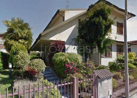 casa indipendente in vendita a Peschiera Borromeo in zona Bellaria