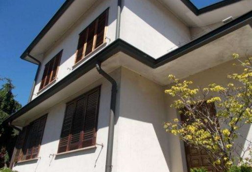 casa indipendente in vendita a Peschiera Borromeo in zona Bellaria