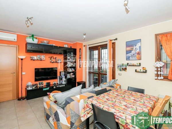 appartamento in vendita a Peschiera Borromeo in zona Canzo