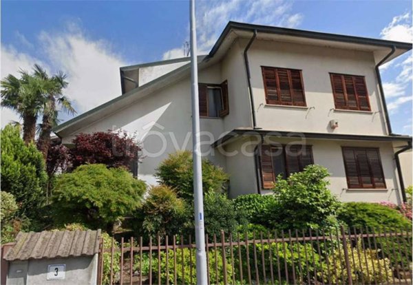 casa indipendente in vendita a Peschiera Borromeo in zona Bellaria