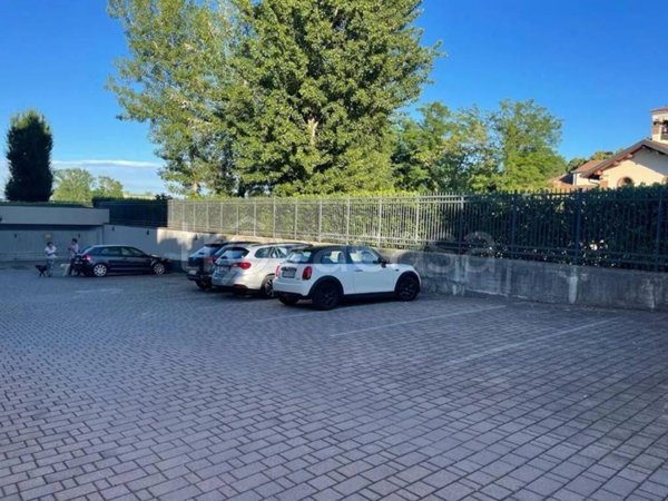 ufficio in vendita a Peschiera Borromeo in zona San Bovio