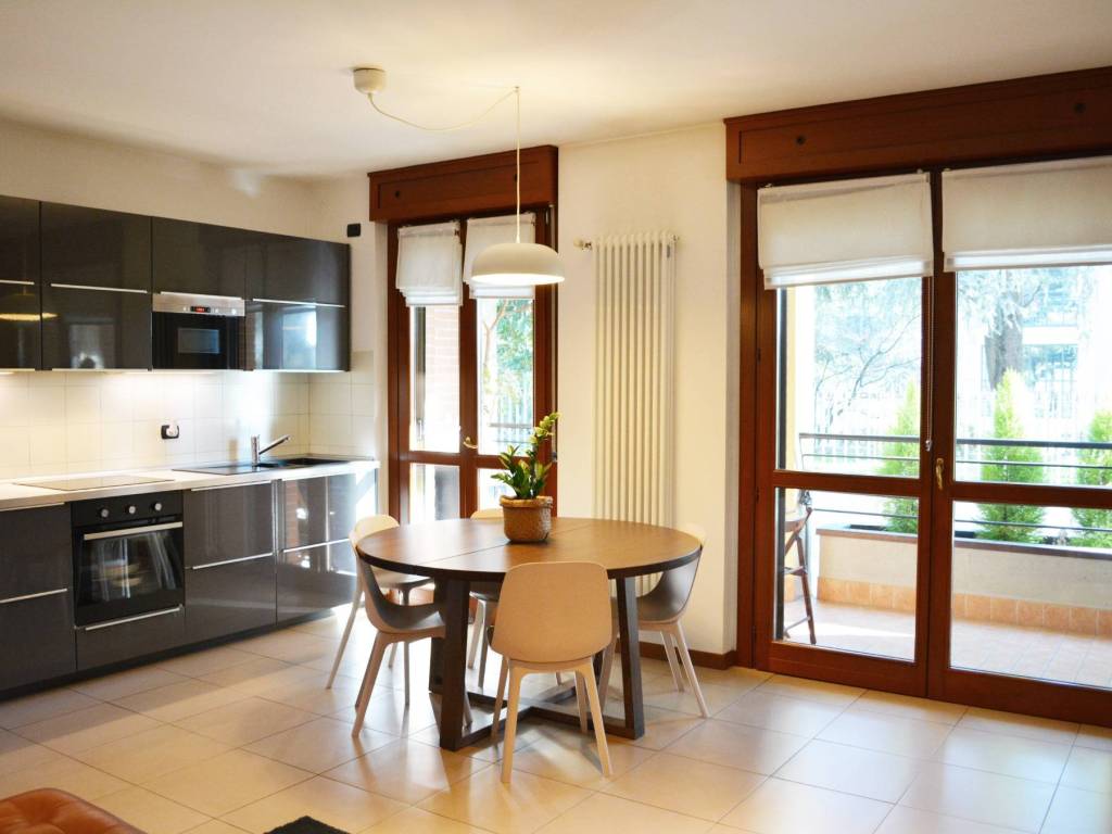 appartamento in vendita a Peschiera Borromeo in zona Linate