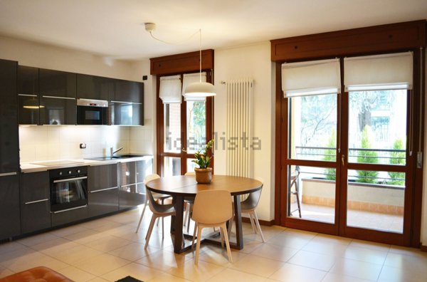 appartamento in vendita a Peschiera Borromeo in zona Canzo