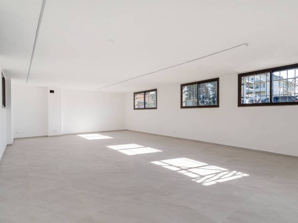 ufficio in vendita a Peschiera Borromeo in zona Canzo